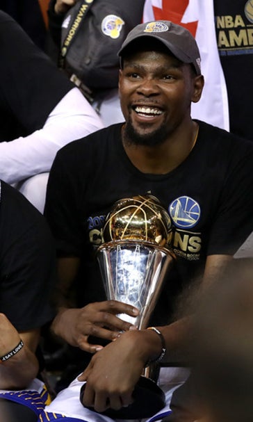 AP Source: Kevin Durant agrees to 2-year deal with Warriors